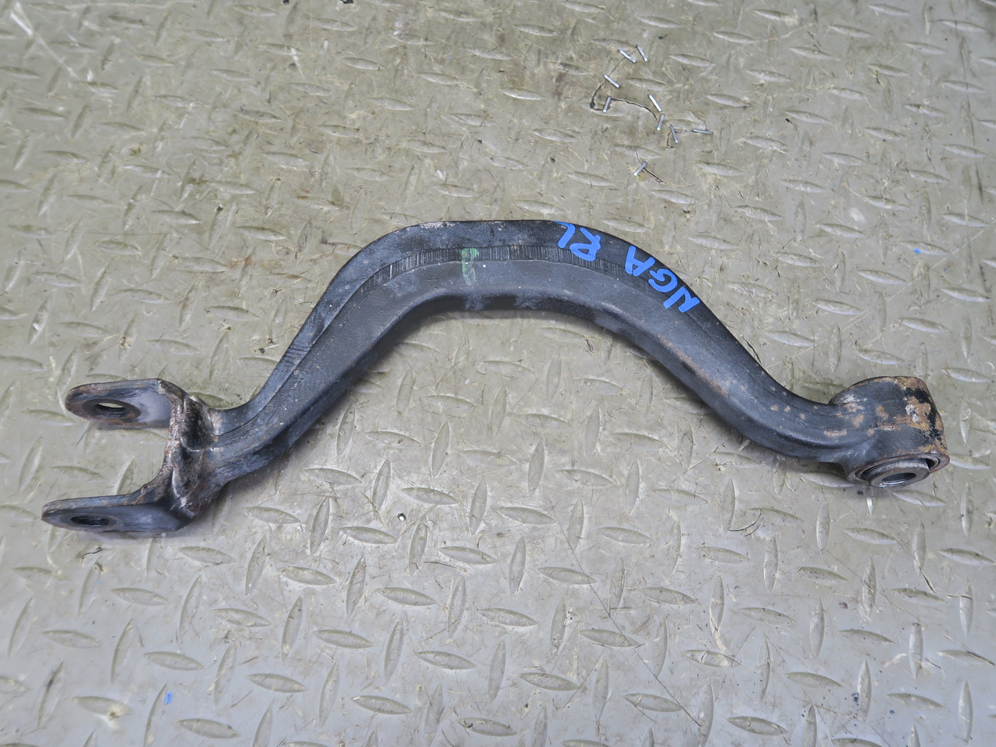95-97 Nissan Gloria HY33 Rear Left Upper Lower Control Arm Set 60K Miles OEM