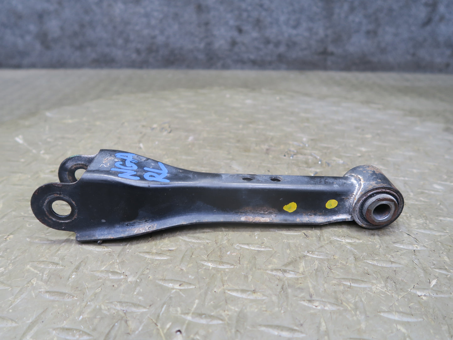 95-97 Nissan Gloria HY33 Rear Left Upper Lower Control Arm Set 60K Miles OEM