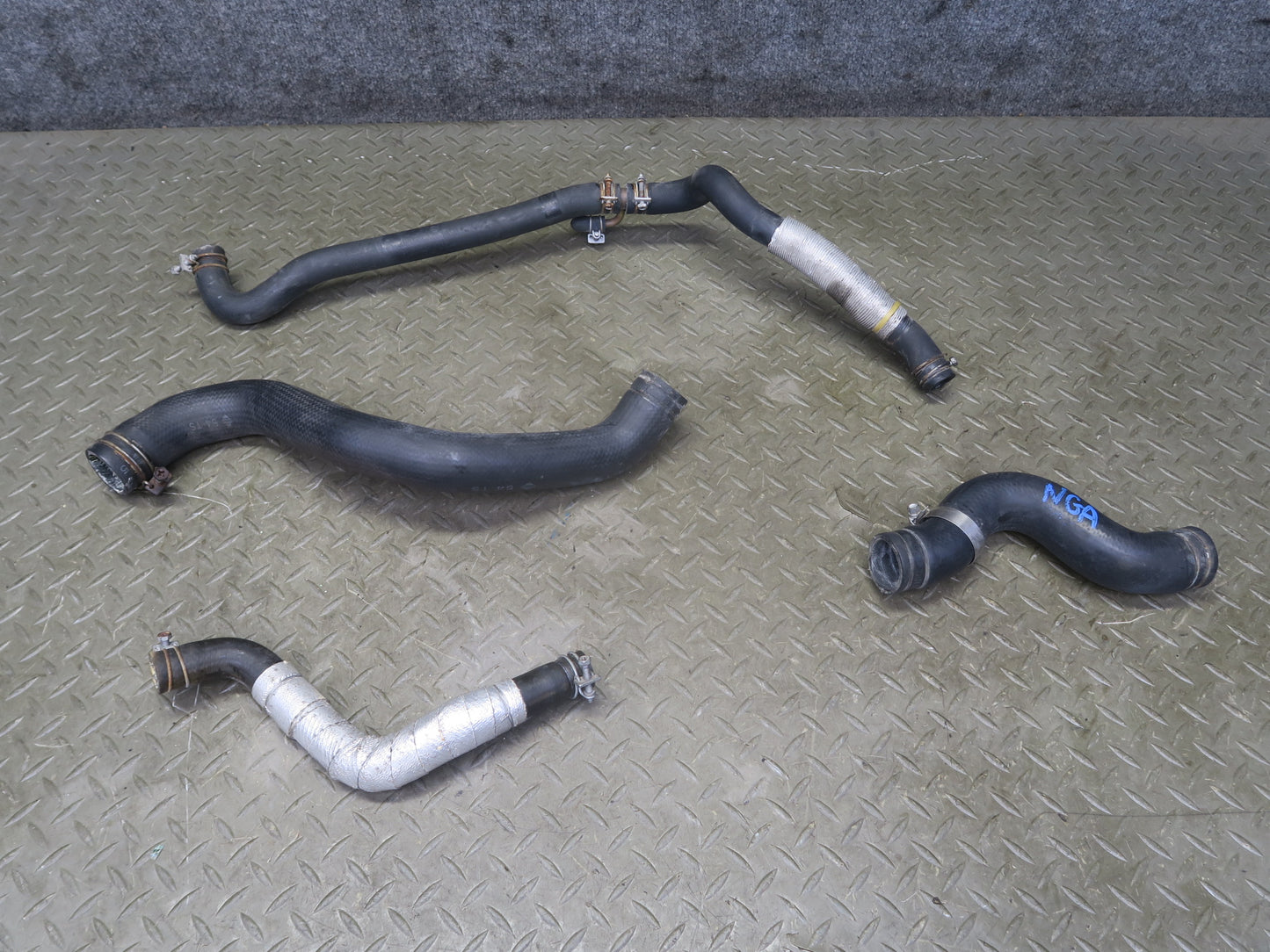 95-97 Nissan Gloria HY33 VQ30DET Set of 4 Engine Coolant Hose Pipe Line OEM
