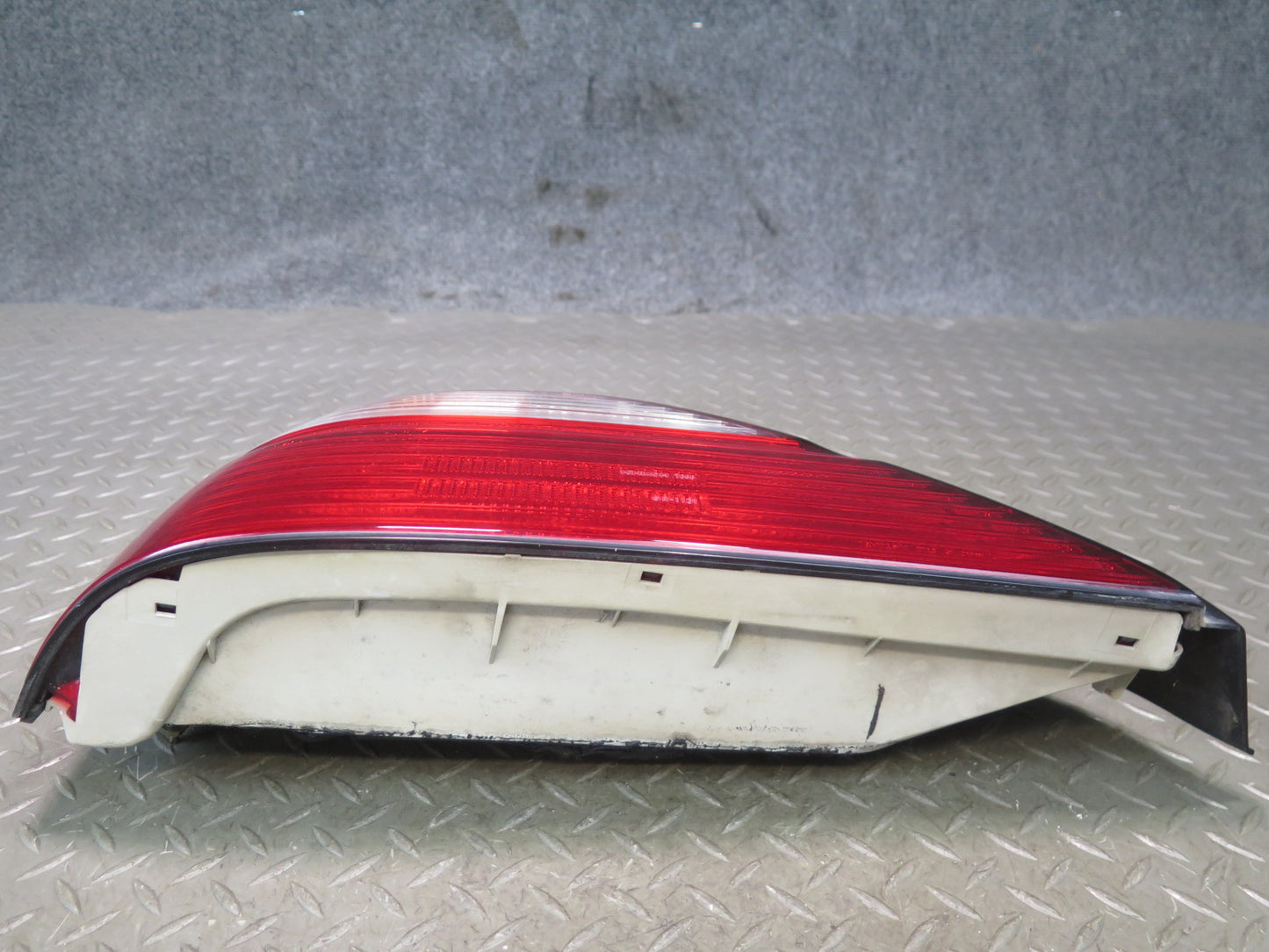 95-97 Nissan Gloria HY33 Set of 2 Rear Left & Right Tail Light Lamp OEM