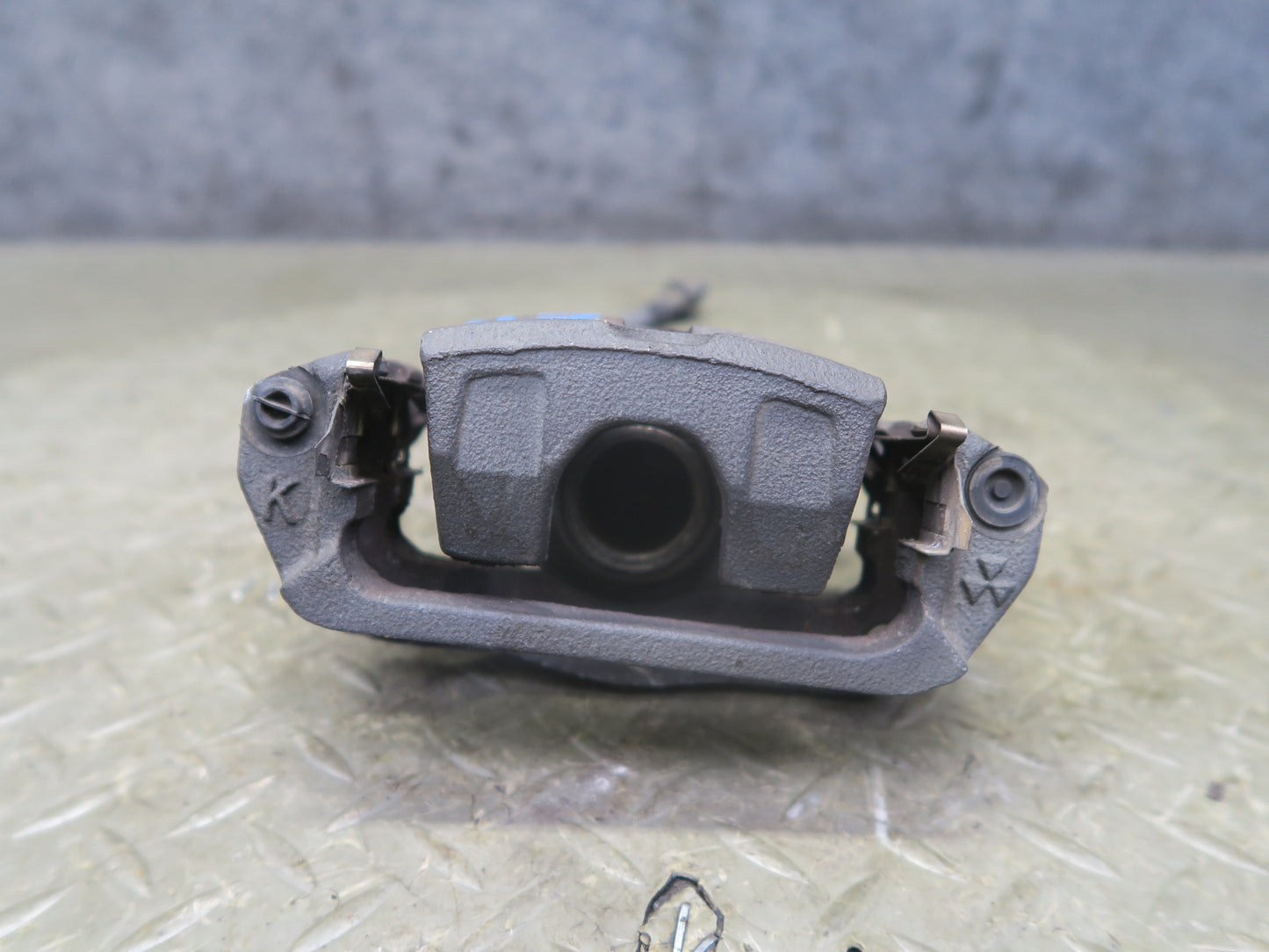 95-97 Nissan Gloria HY33 VQ30DET Rear Right & Left Brake Caliper Set 60K OEM