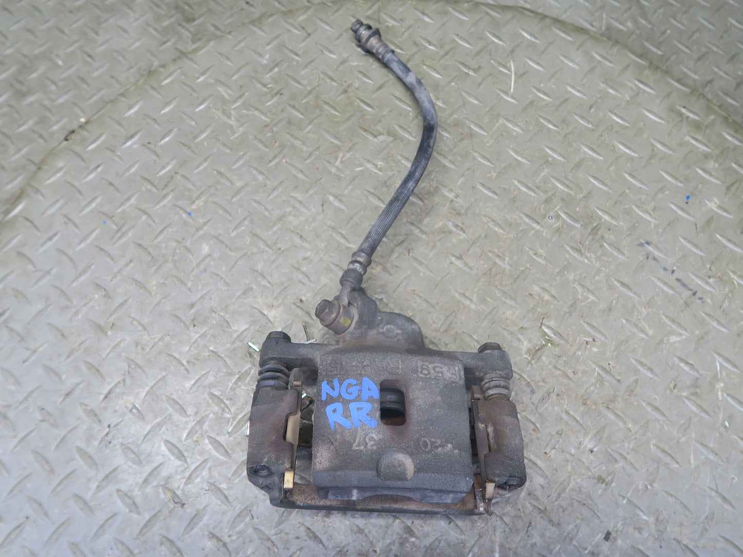 95-97 Nissan Gloria HY33 VQ30DET Rear Right & Left Brake Caliper Set 60K OEM