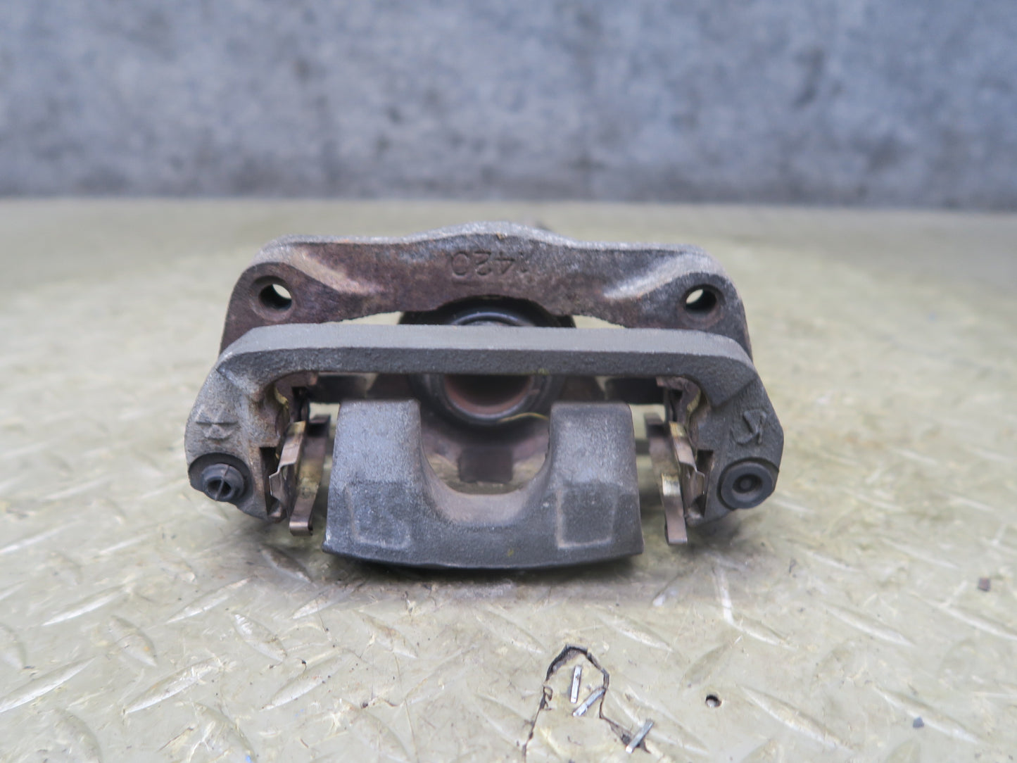 95-97 Nissan Gloria HY33 VQ30DET Rear Right & Left Brake Caliper Set 60K OEM