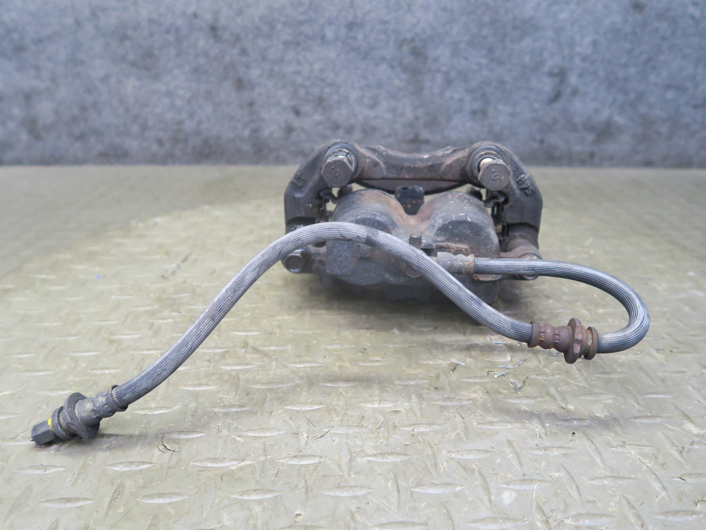 95-97 Nissan Gloria HY33 Front Right & Left Brake Caliper Set 60K Miles OEM