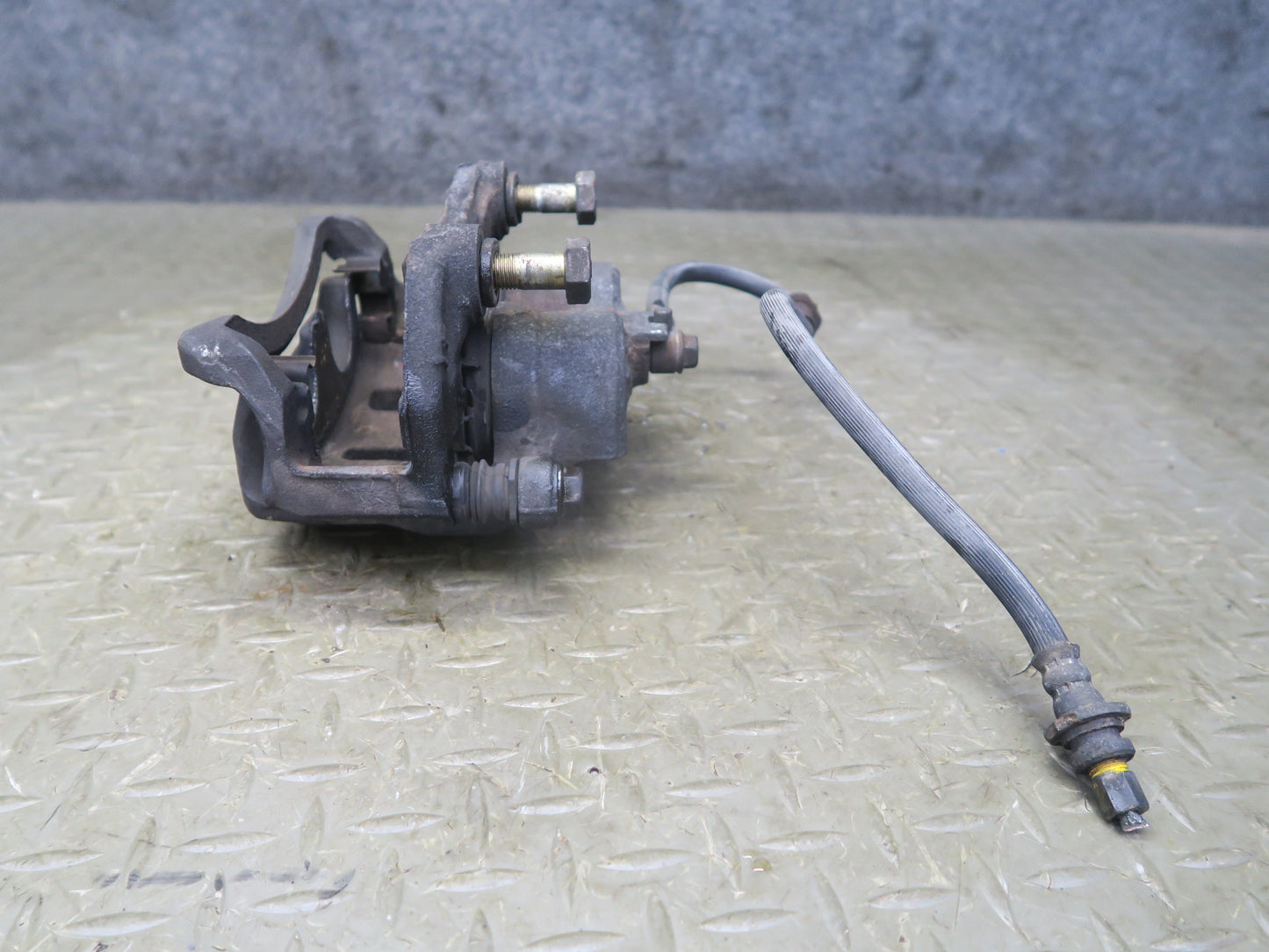 95-97 Nissan Gloria HY33 Front Right & Left Brake Caliper Set 60K Miles OEM