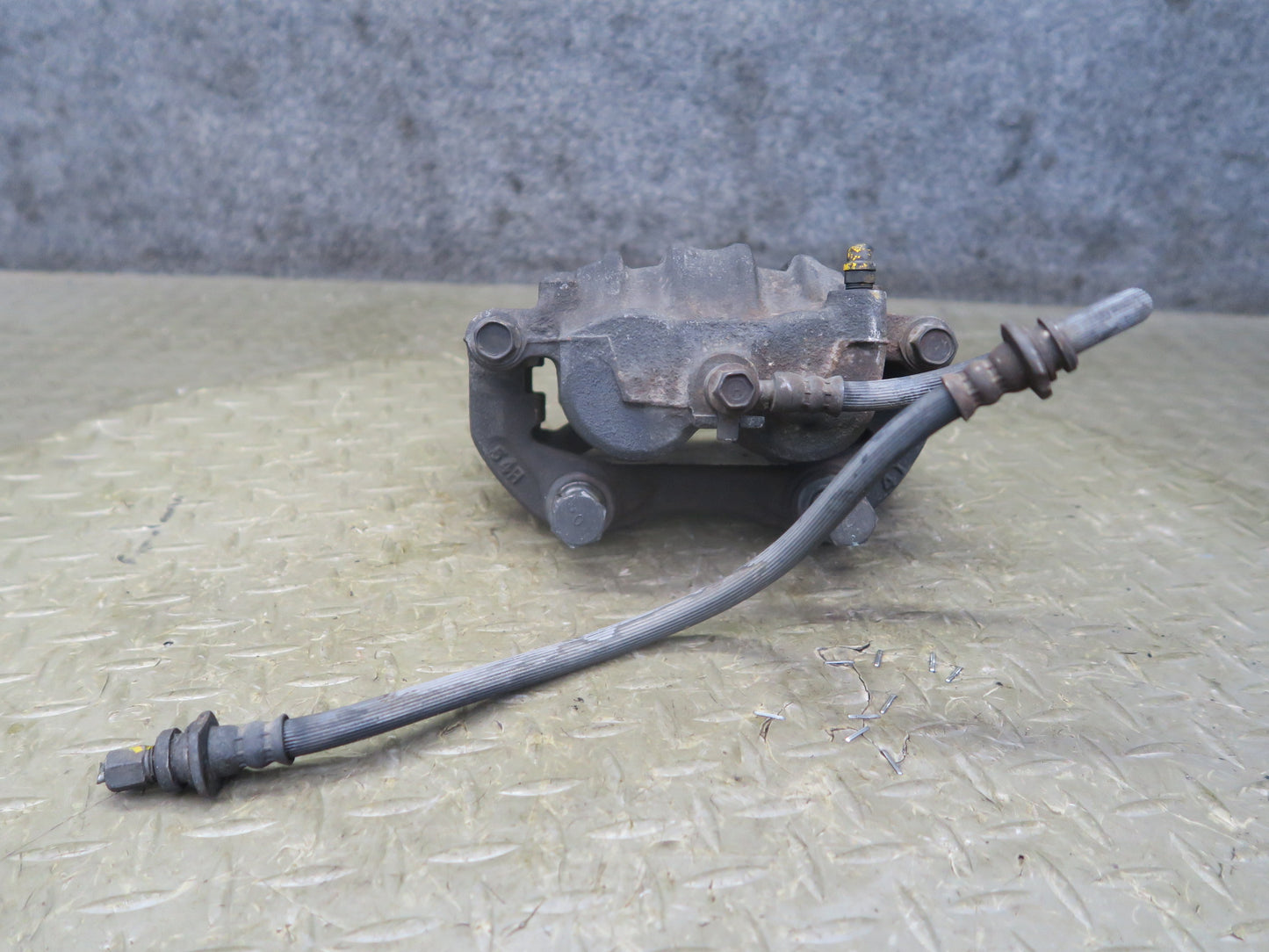 95-97 Nissan Gloria HY33 Front Right & Left Brake Caliper Set 60K Miles OEM