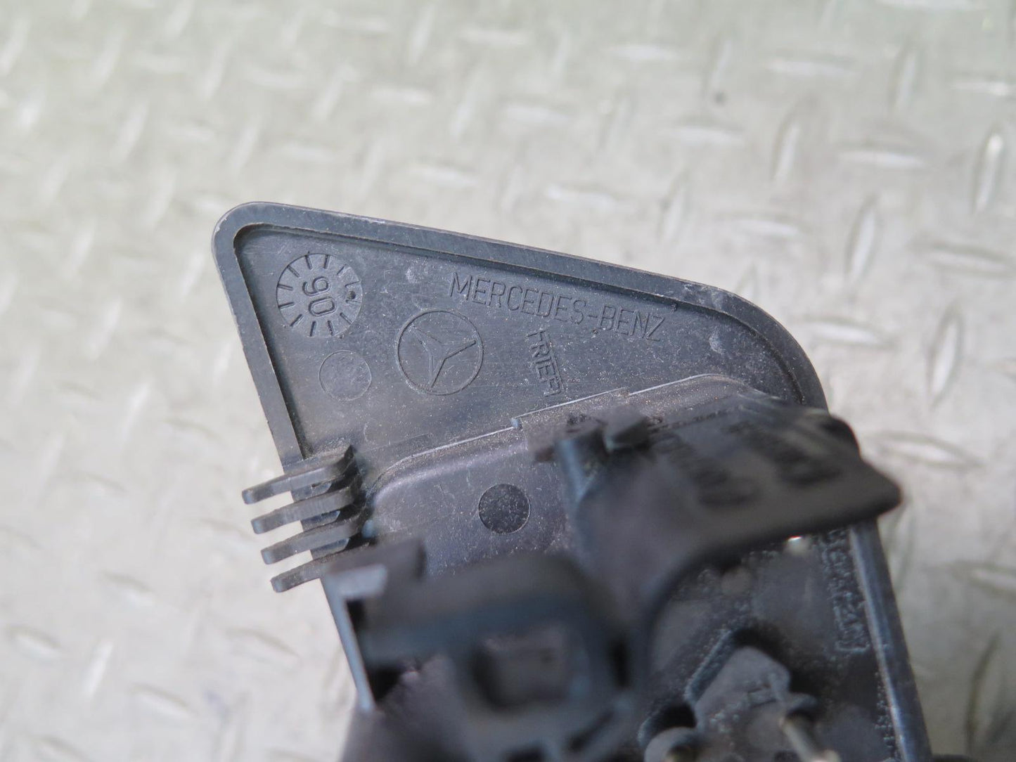86-93 Mercedes W124 300E Front Right Seat Adjust Control Switch OEM