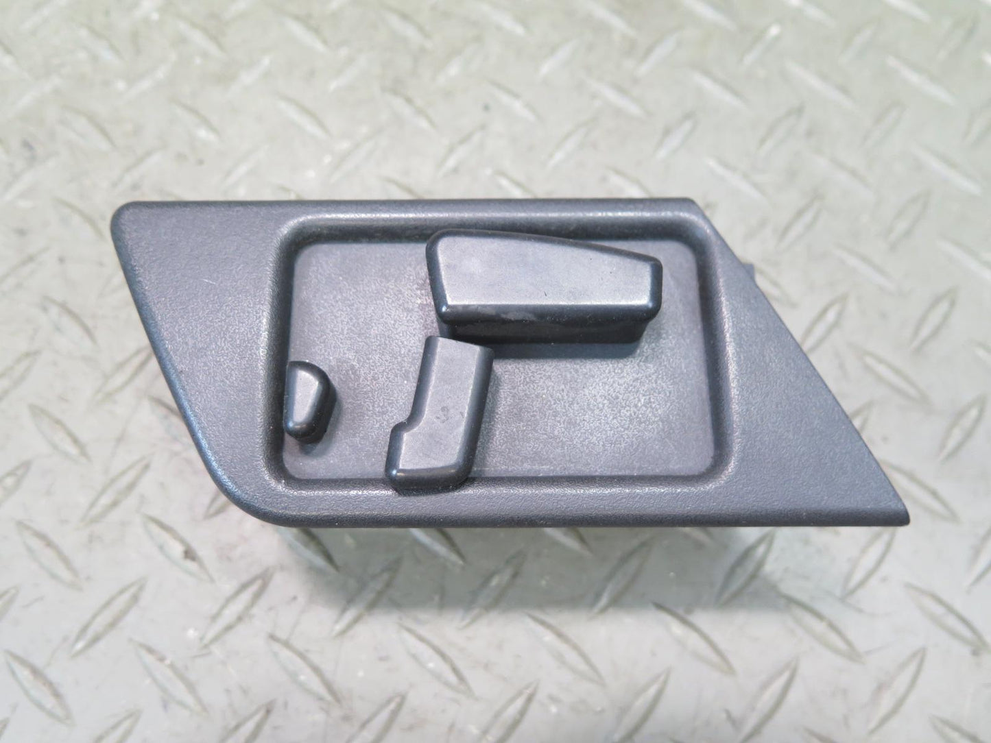 86-93 Mercedes W124 300E Front Right Seat Adjust Control Switch OEM
