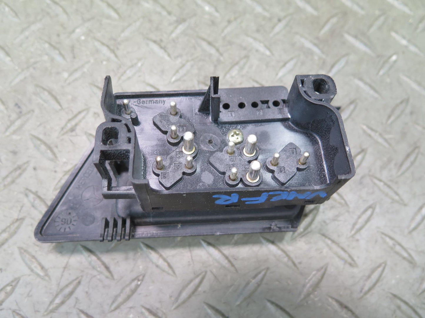 86-93 Mercedes W124 300E Front Right Seat Adjust Control Switch OEM