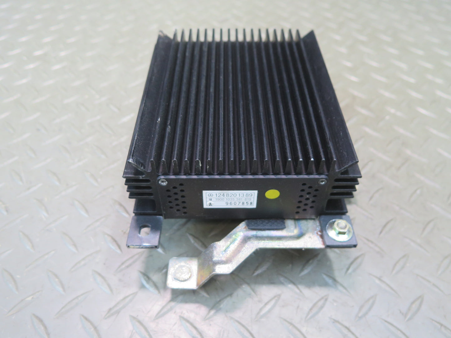 86-93 Mercedes W124 300E Radio Audio System Amplifier AMP 1248201389 OEM