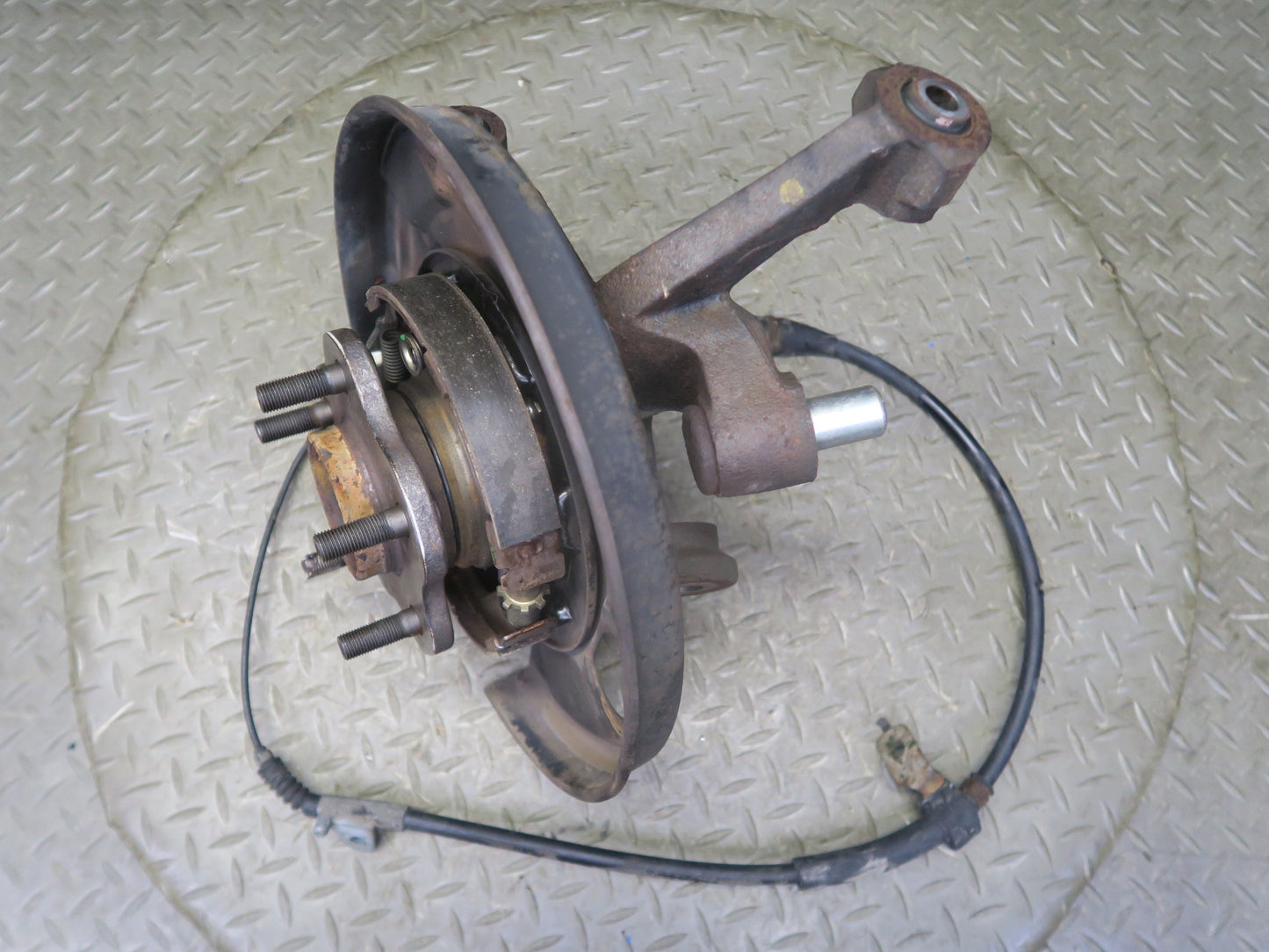 95-97 Nissan Gloria HY33 VIP Rear Left Spindle Knuckle Wheel Hub Bearing 60K OEM