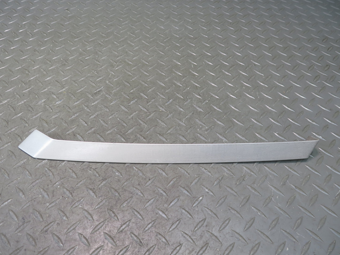 90-93 Mercedes W124 300E Set  of 2 Left & Right Exterior C Pillar Molding OEM