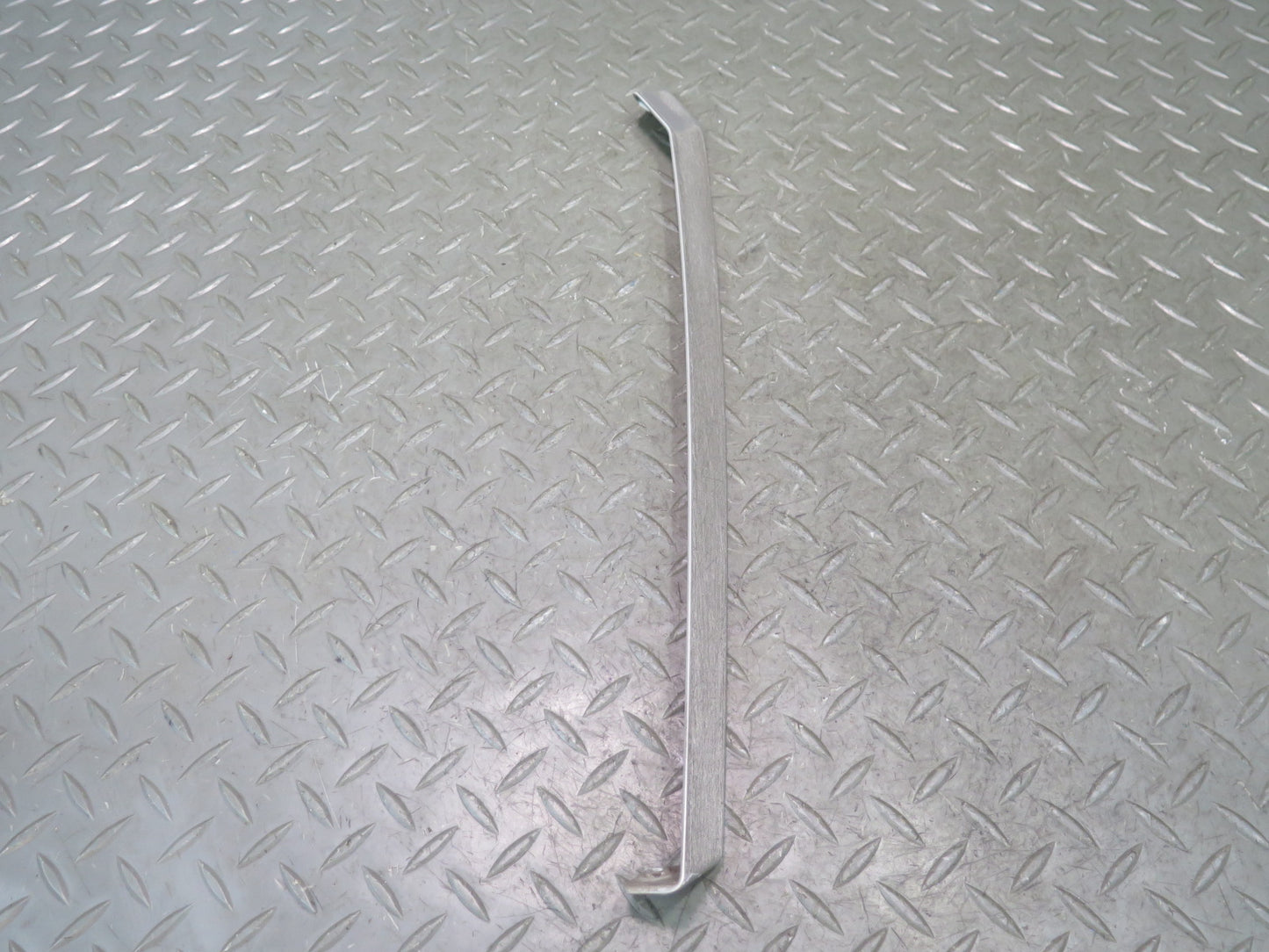 90-93 Mercedes W124 300E Set  of 2 Left & Right Exterior C Pillar Molding OEM