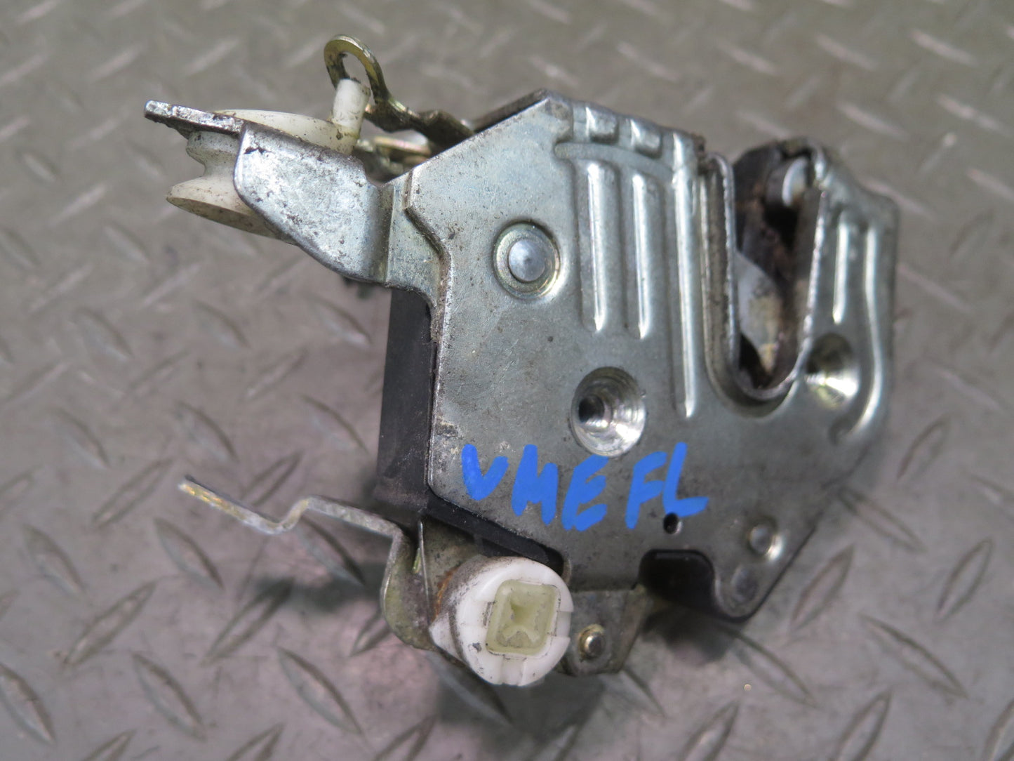 86-93 Mercedes W124 300E Front Left Door Lock Latch OEM