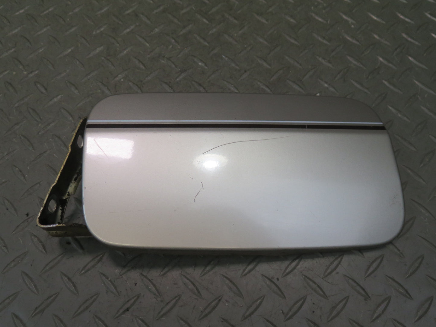 86-93 Mercedes W124 300E Fuel  Tank Filler Door Lid Cover OEM