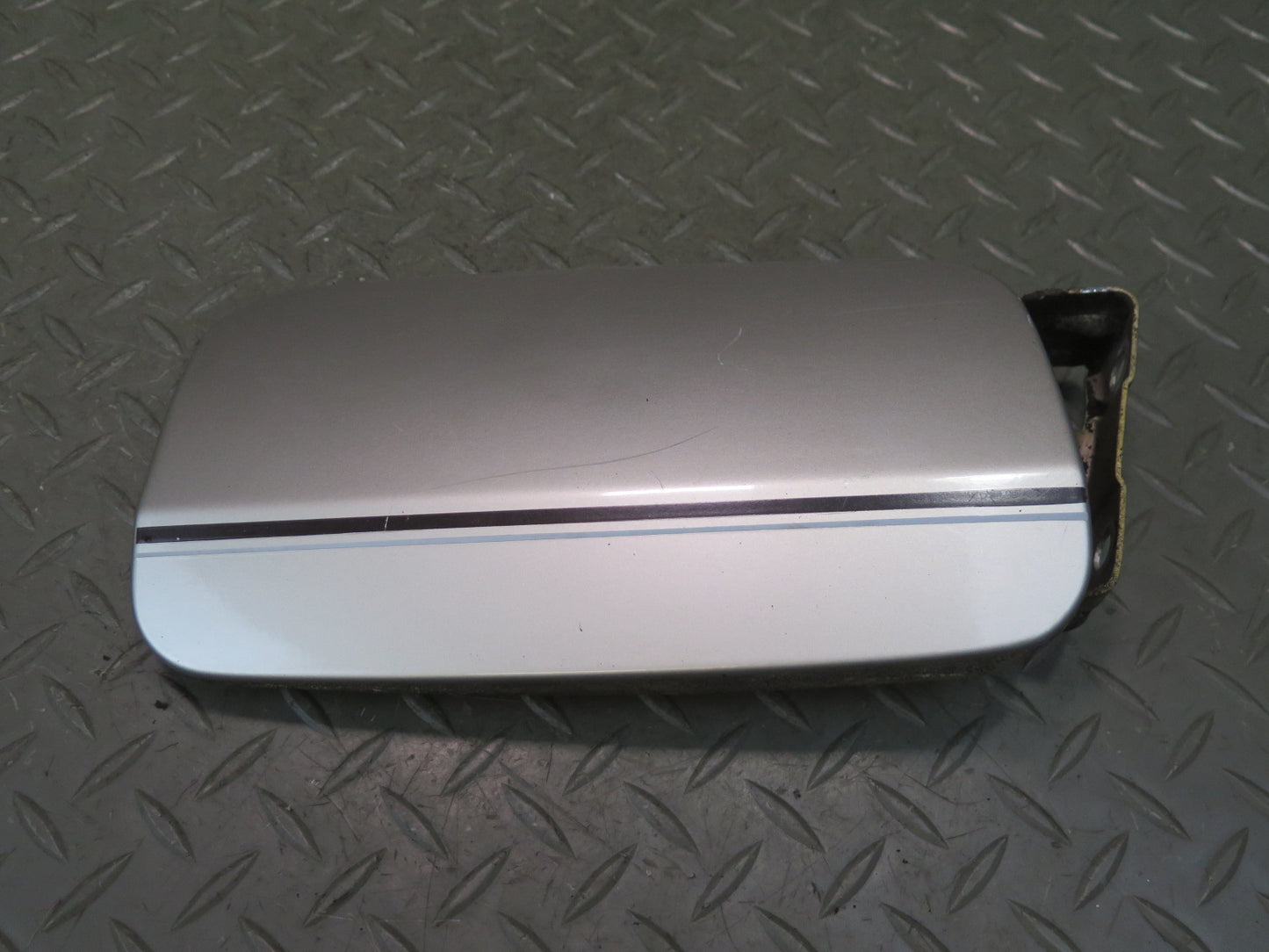 86-93 Mercedes W124 300E Fuel  Tank Filler Door Lid Cover OEM