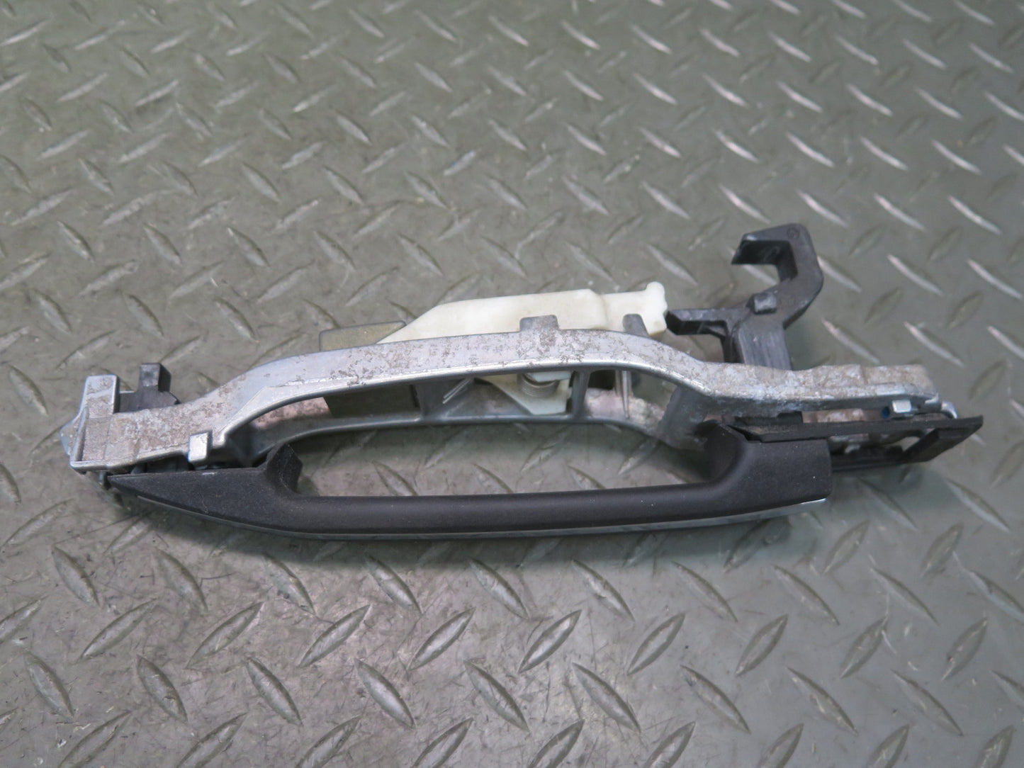 90-93 Mercedes W124 300E Set of 2 Rear Left & Right Door Exterior Handle OEM
