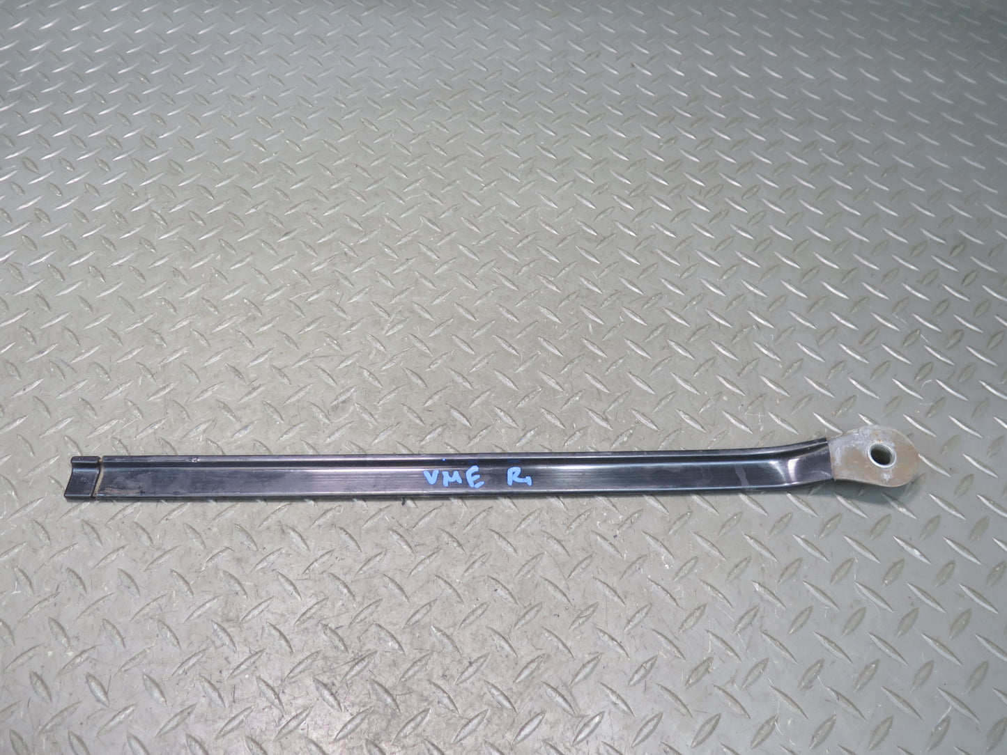 86-93 Mercedes W124 300E Set of 2 Front Left Seat Belt Guide Rail OEM