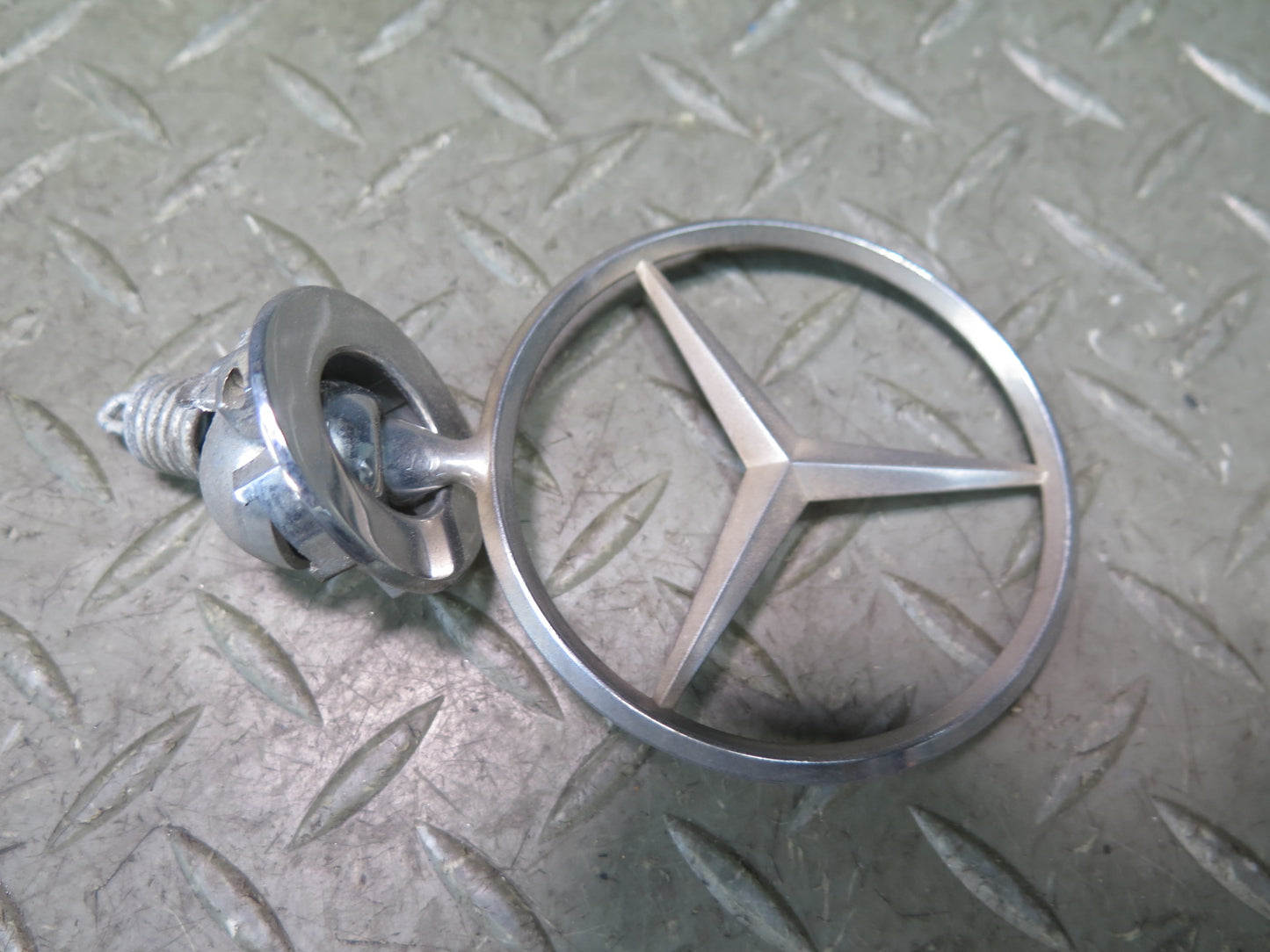 86-93 Mercedes W124 300E Front Hood Star Emblem  Logo Badge OEM
