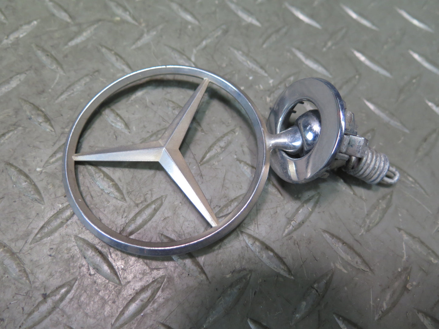 86-93 Mercedes W124 300E Front Hood Star Emblem  Logo Badge OEM