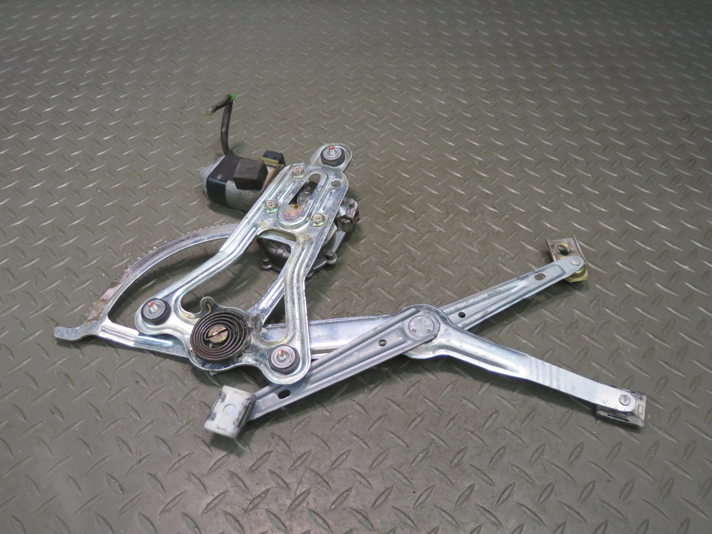 86-93 Mercedes W124 300E Front Left Door Window Regulator w Motor OEM