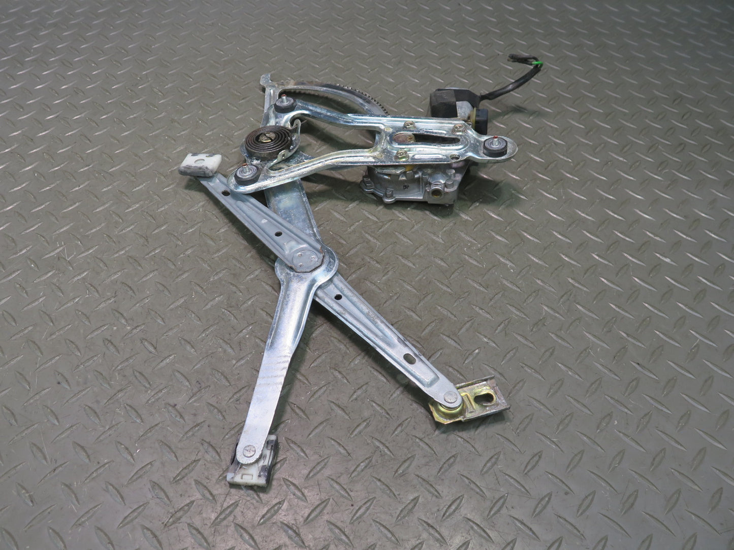 86-93 Mercedes W124 300E Front Left Door Window Regulator w Motor OEM