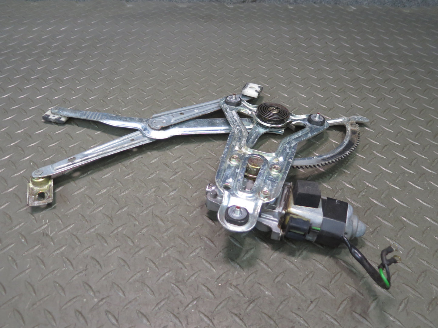 86-93 Mercedes W124 300E Front Left Door Window Regulator w Motor OEM