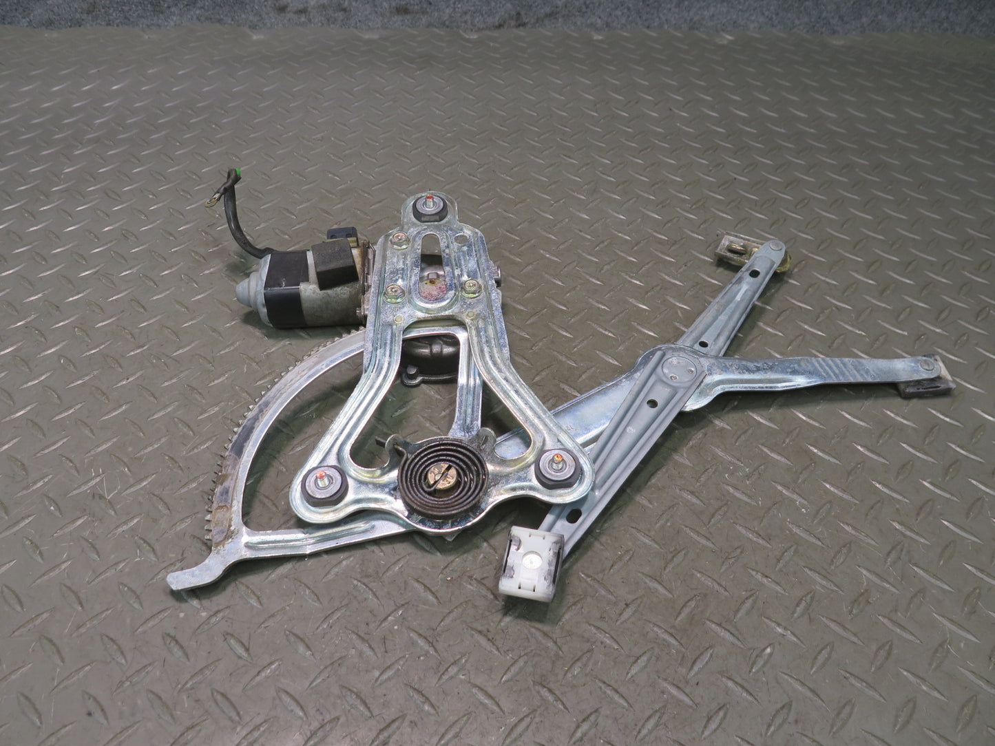 86-93 Mercedes W124 300E Front Left Door Window Regulator w Motor OEM