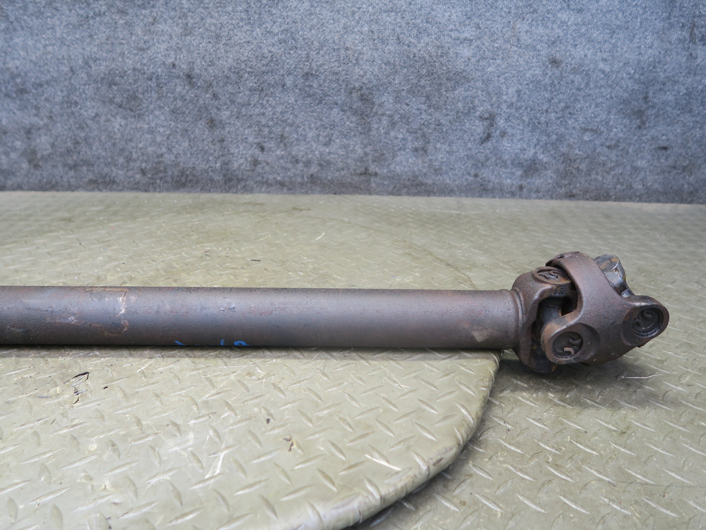 2007 Jeep Wrangler JK Rubicon 4WD MT 2DR DANA44 Front Driveshaft Drive Shaft OEM
