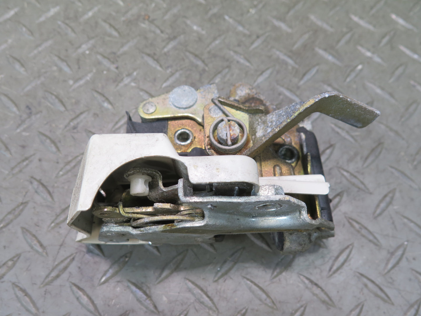 86-93 Mercedes W124 300E Rear Left Door Lock Latch OEM