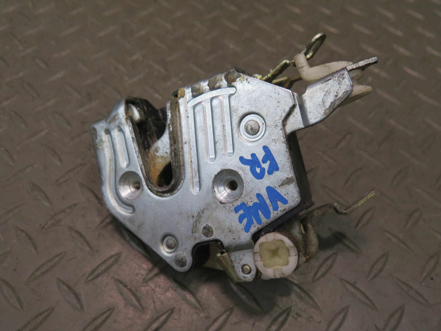 86-93 Mercedes W124 300E Front Right Door Lock Latch OEM