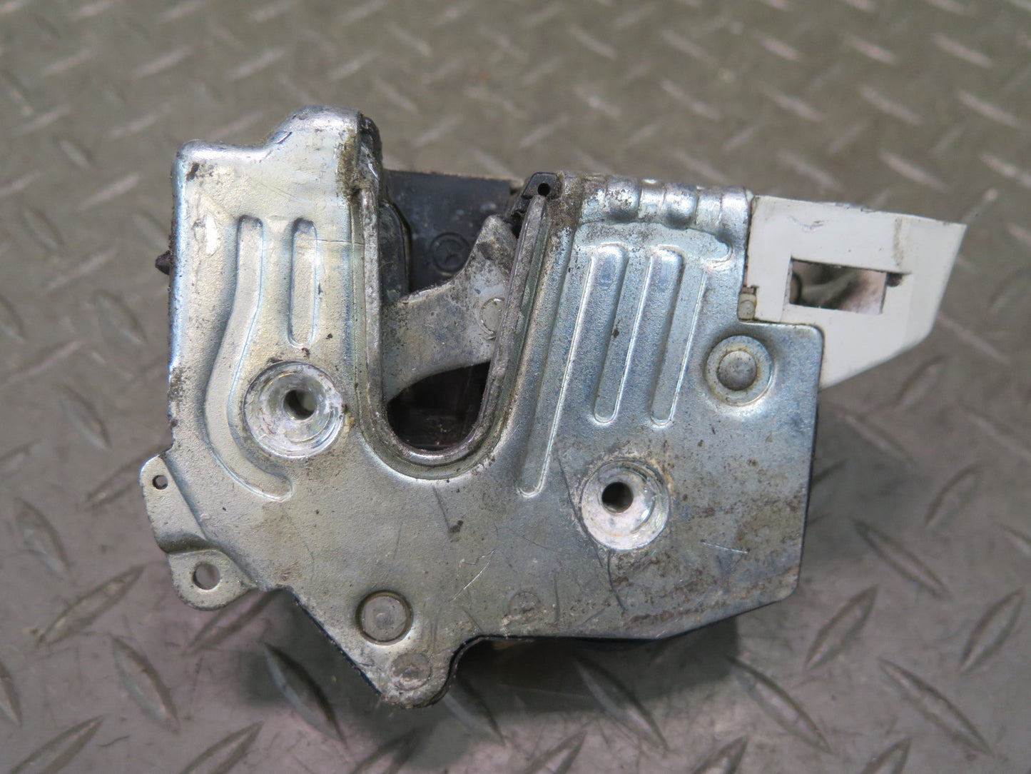 86-93 Mercedes W124 300E Rear Right Door Lock Latch OEM