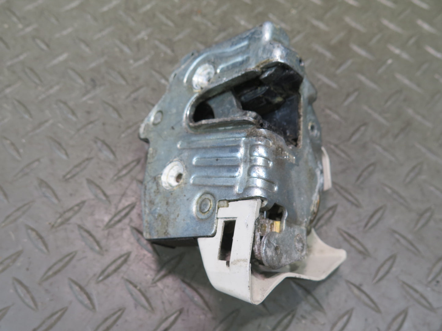 86-93 Mercedes W124 300E Rear Right Door Lock Latch OEM