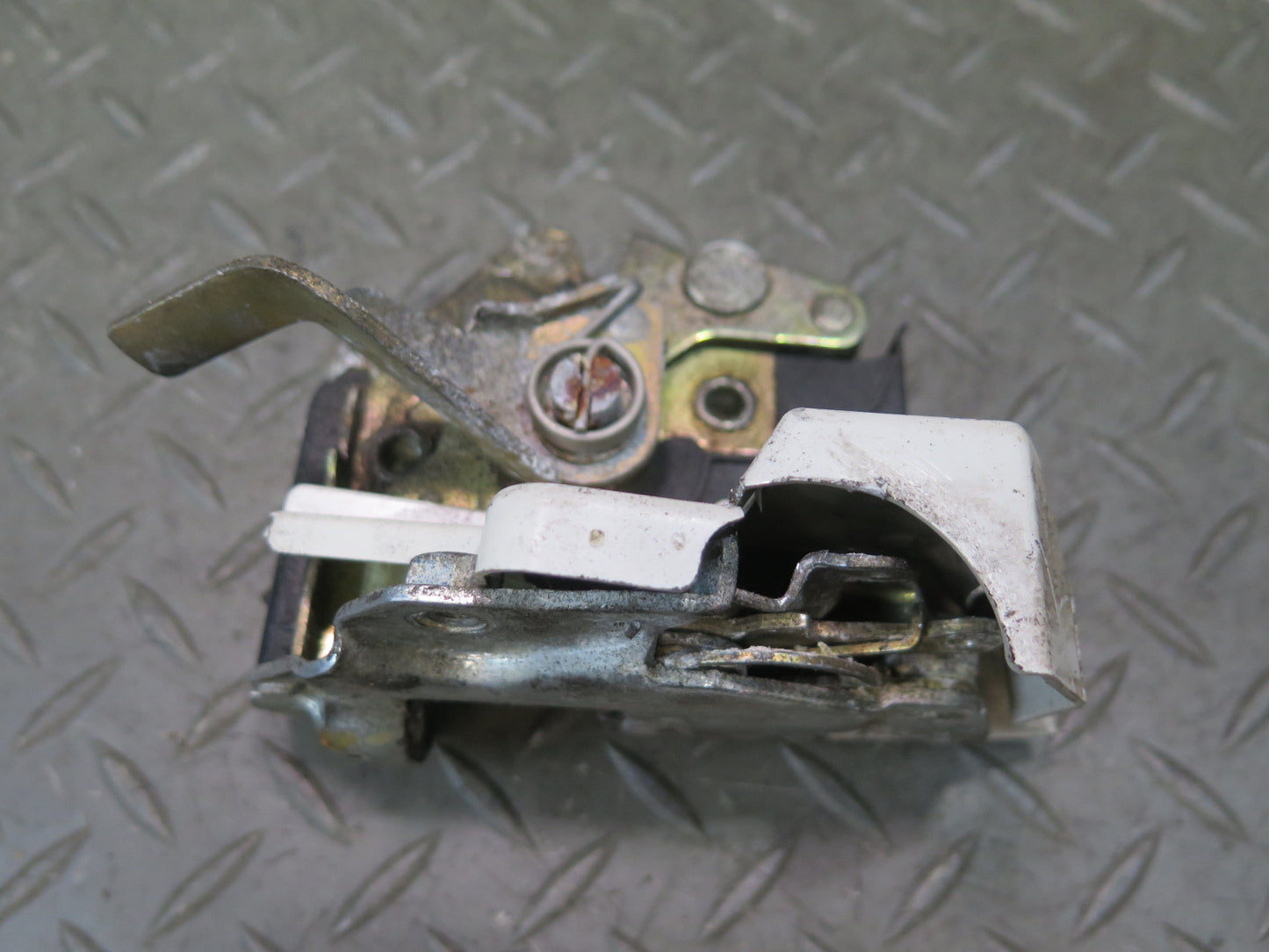 86-93 Mercedes W124 300E Rear Right Door Lock Latch OEM