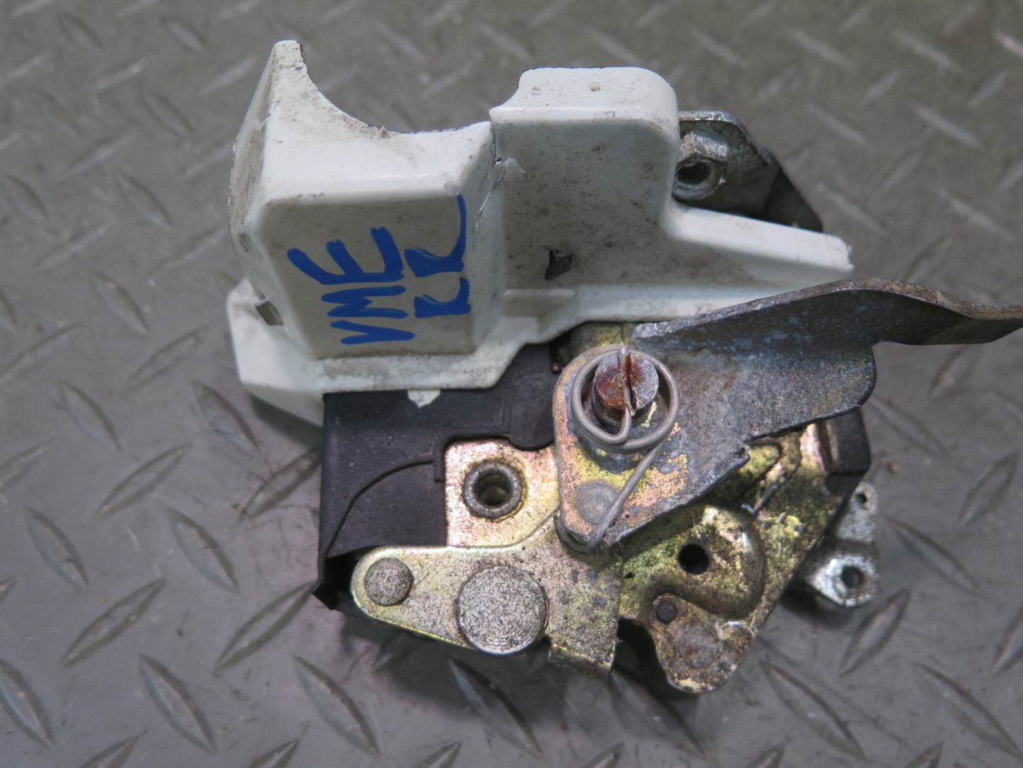 86-93 Mercedes W124 300E Rear Right Door Lock Latch OEM