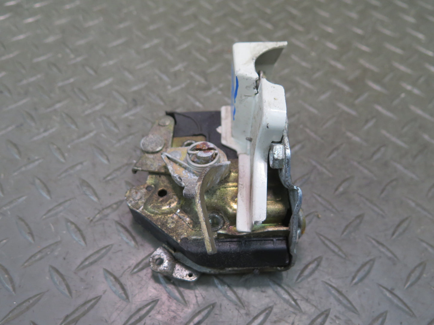 86-93 Mercedes W124 300E Rear Right Door Lock Latch OEM