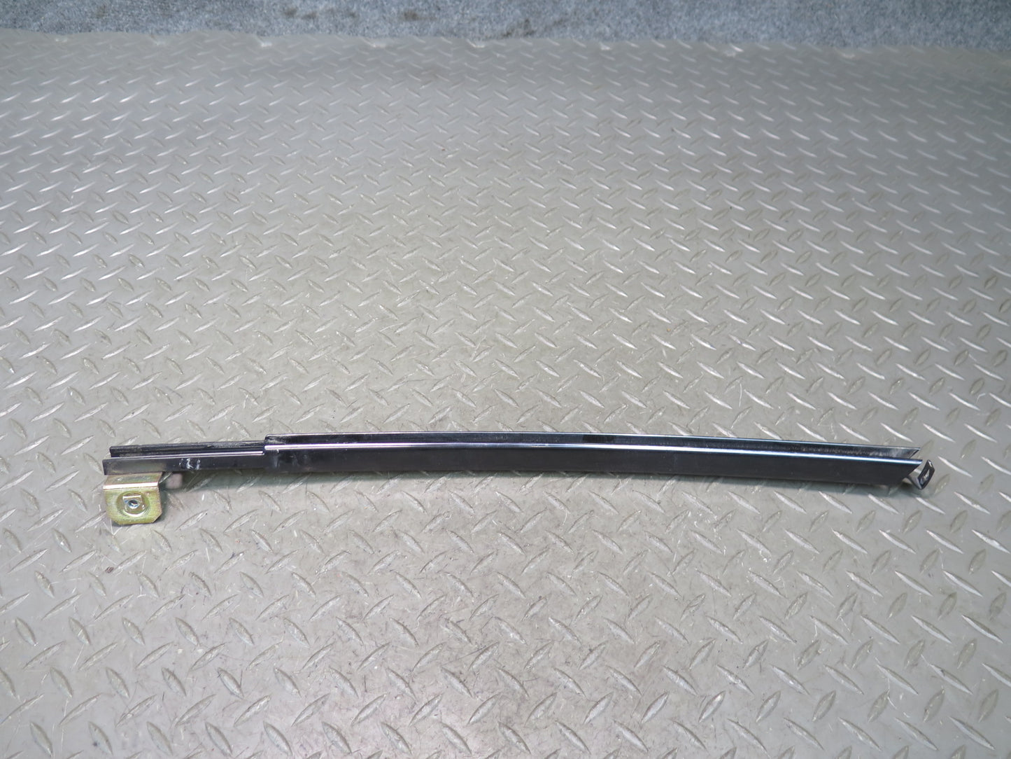 86-93 Mercedes W124 300E Set of 2 Rear Left & Right Door Window Guide Rail OEM