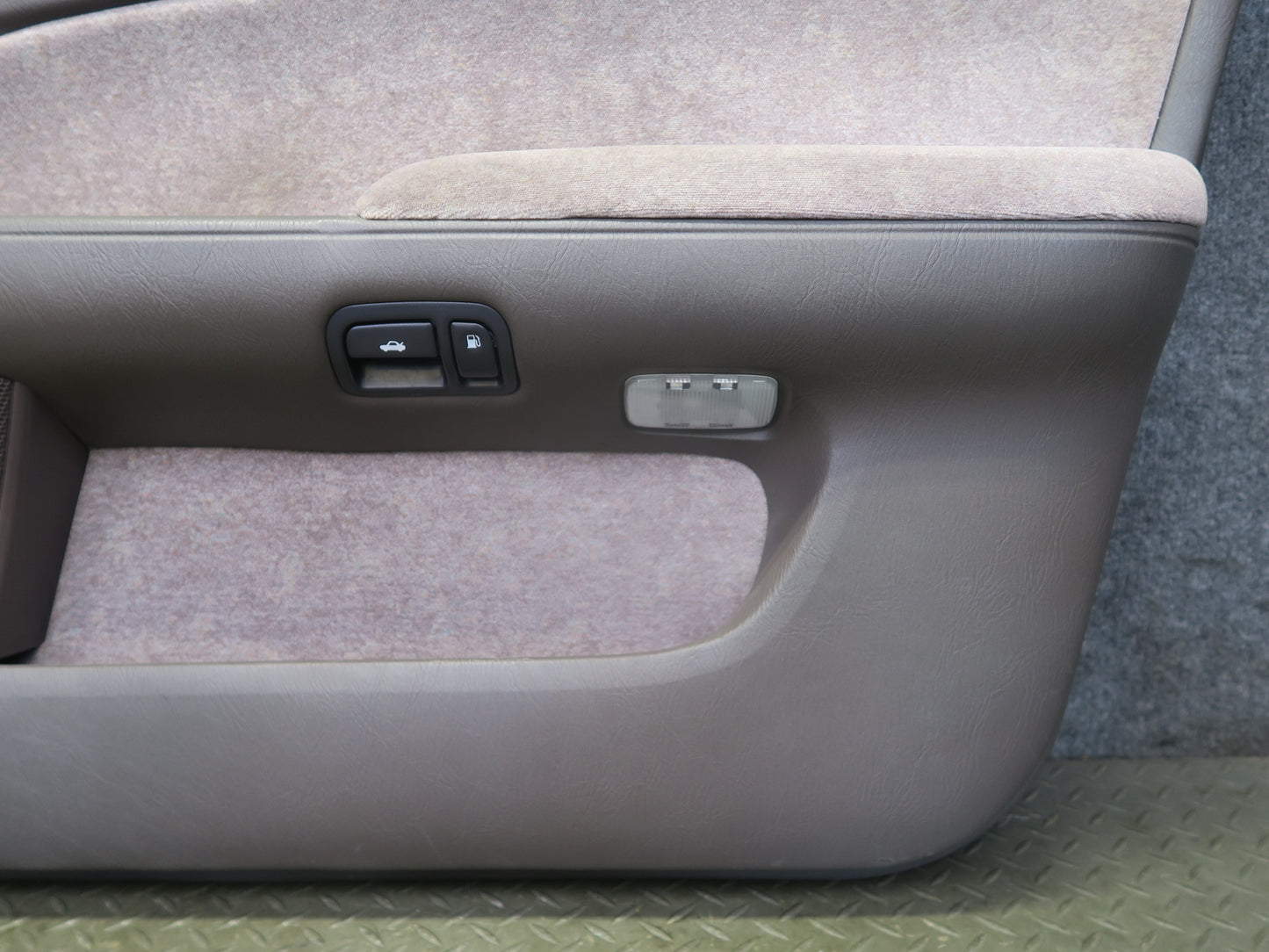 95-97 Nissan Gloria Y33 VIP Front Left & Right Door Trim Cover Panel Set OEM