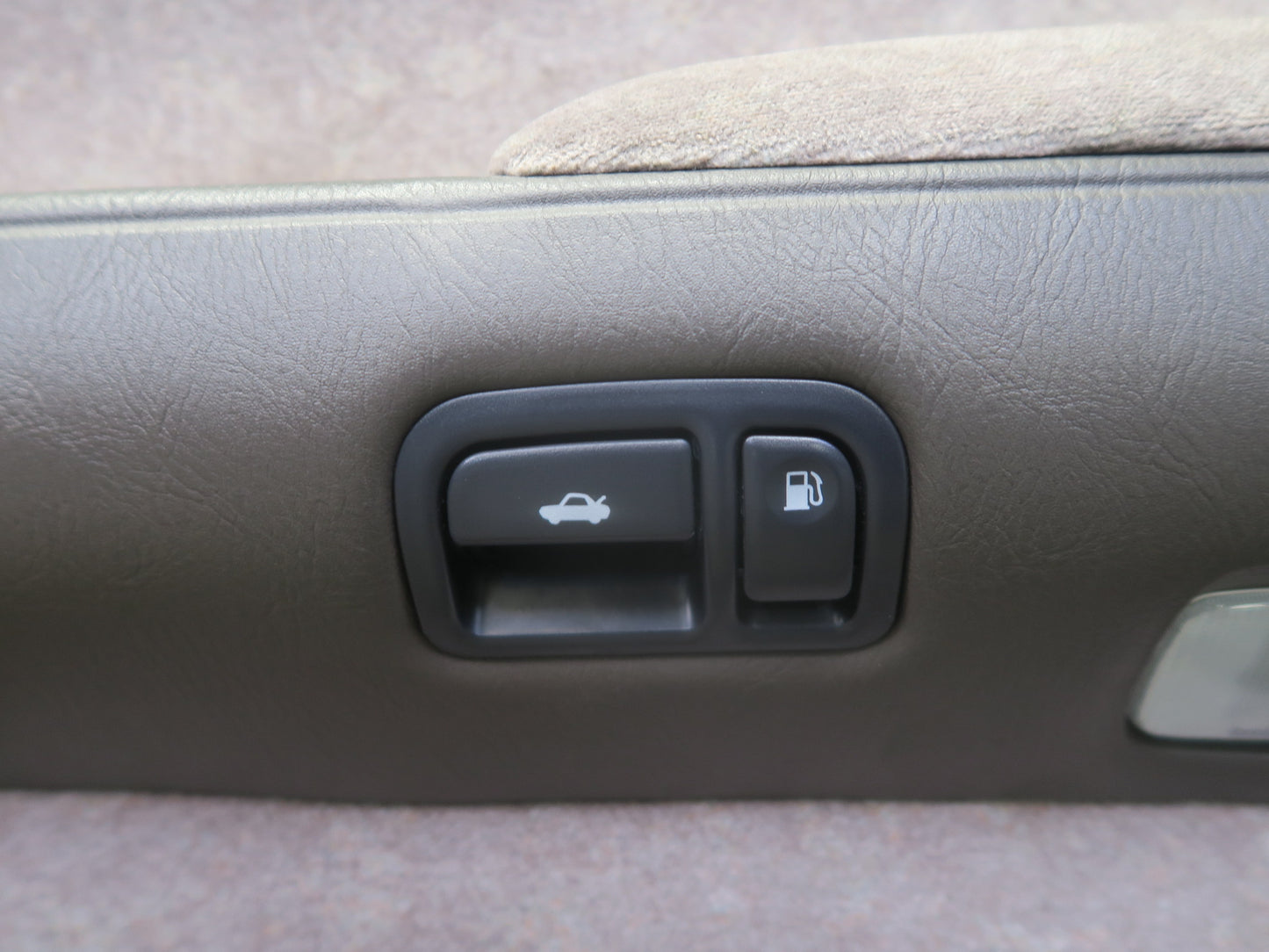 95-97 Nissan Gloria Y33 VIP Front Left & Right Door Trim Cover Panel Set OEM