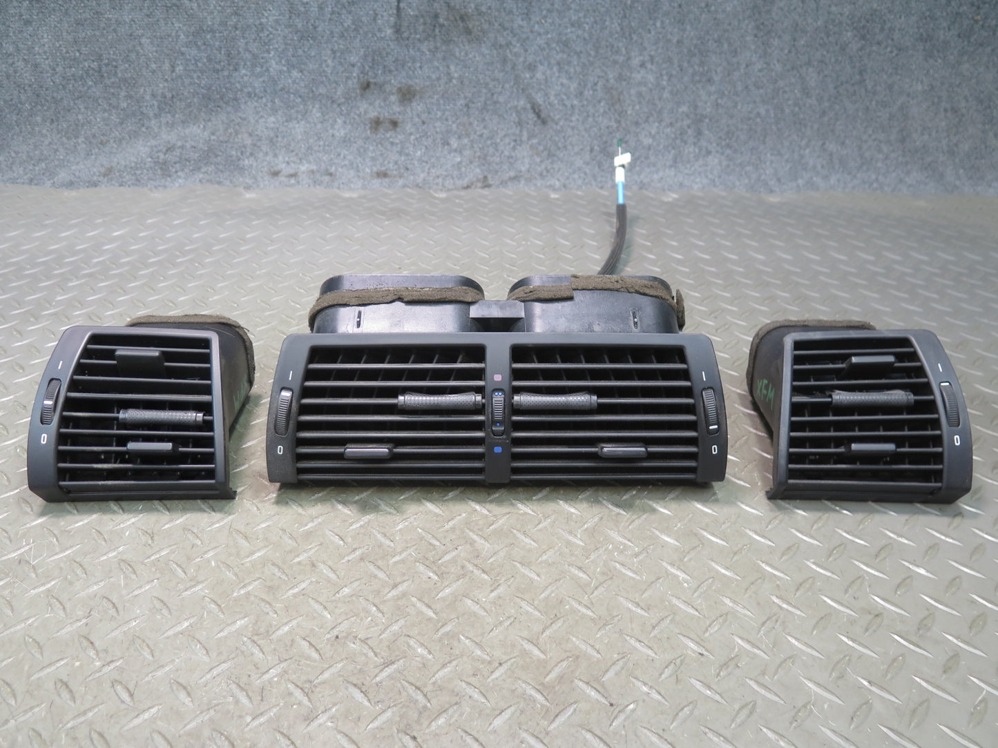 00-06 BMW E53 X5 Set of 3 Front Left Center Right A/C Air Vent Grille OEM