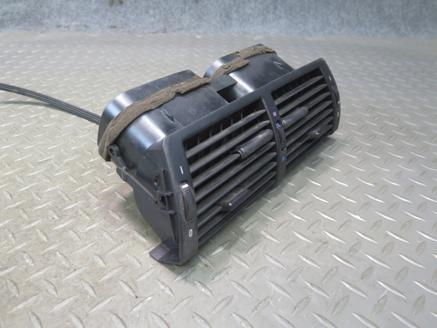 00-06 BMW E53 X5 Set of 3 Front Left Center Right A/C Air Vent Grille OEM