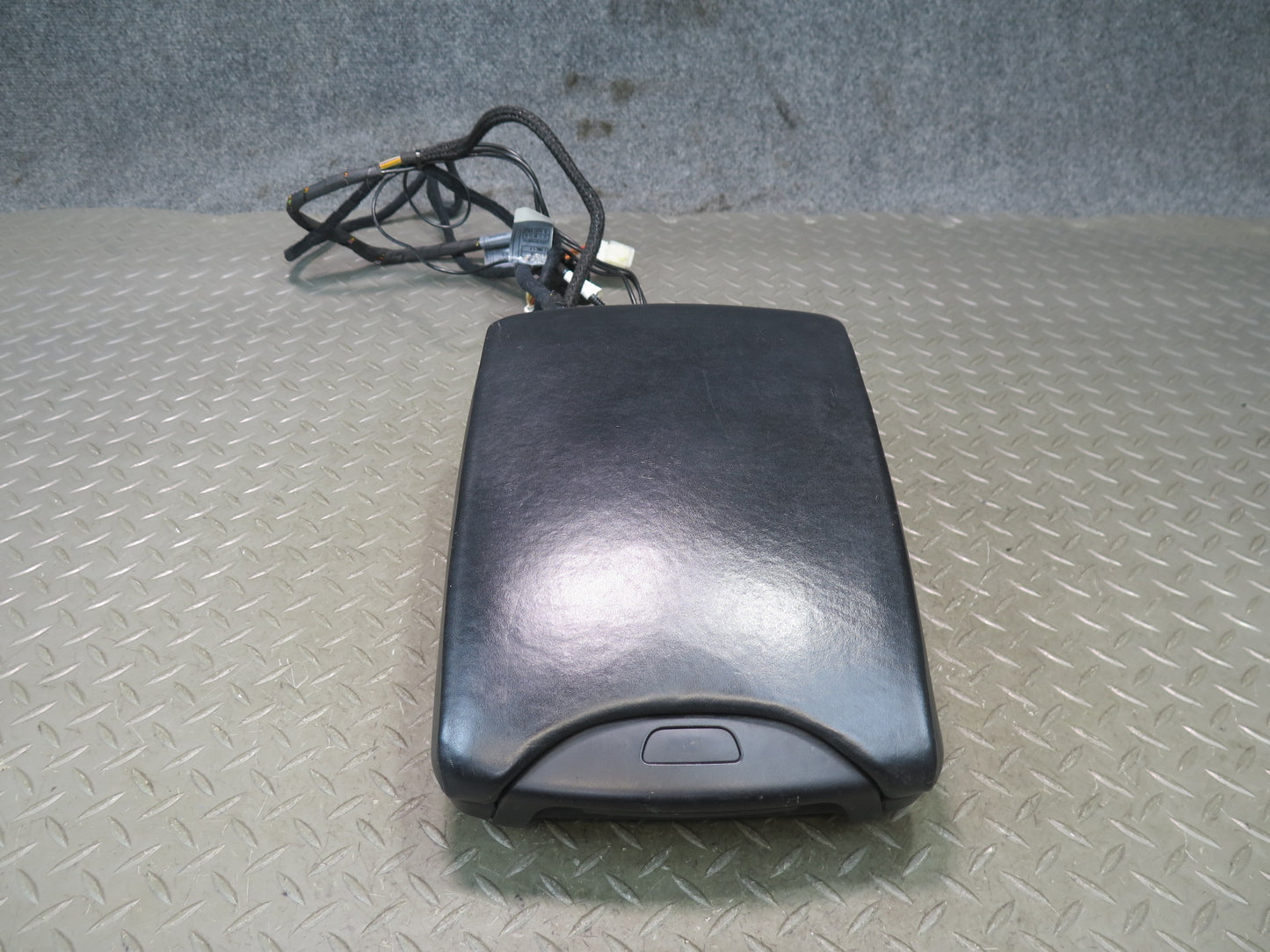 00-06 BMW E53 X5 Center Console Leather Armrest Black OEM