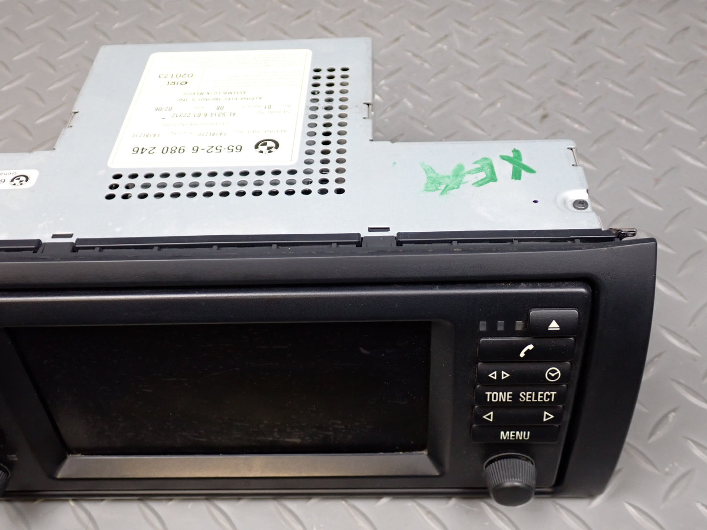 00-06 BMW E53 X5 Dash Navigation Information Screen Display 6980246 OEM Damaged