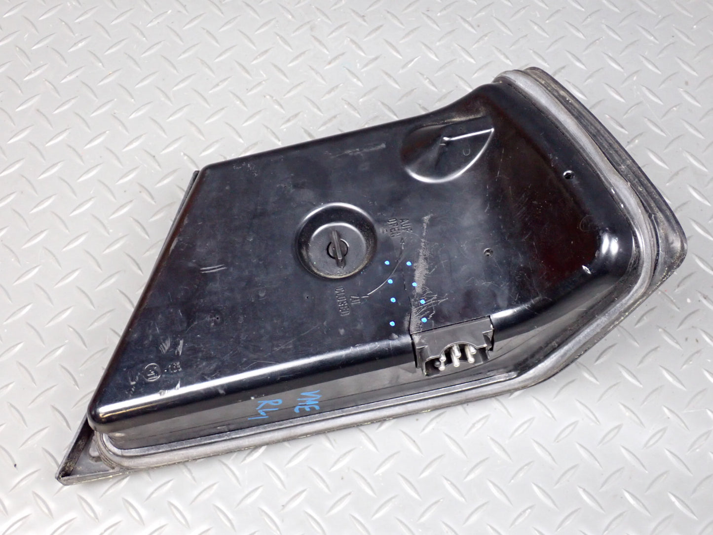 86-93 Mercedes W124 300E Rear Left Tail Light Lamp OEM