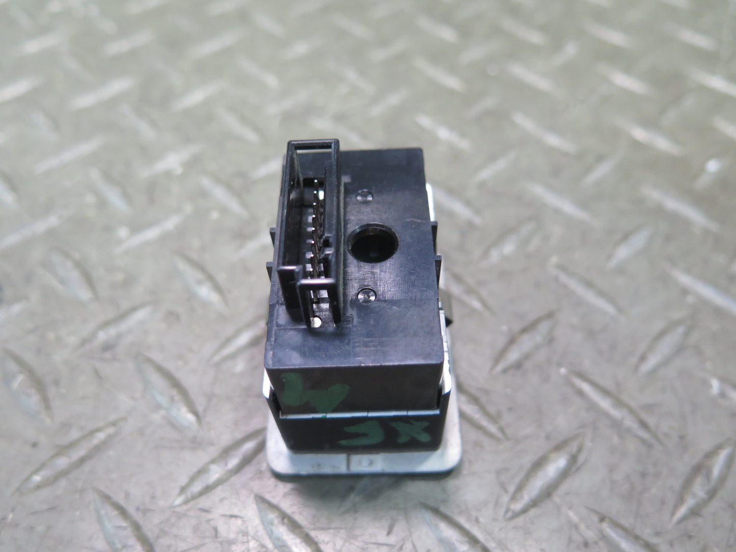 00-06 BMW E53 X5 Air Suspension Self Leveling Level Control Switch 8382382 OEM