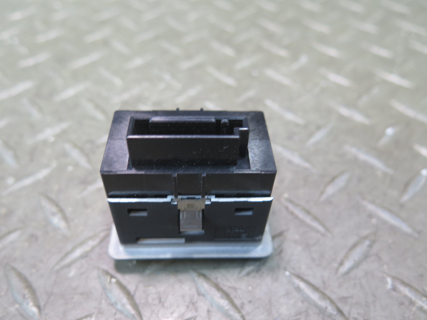 00-06 BMW E53 X5 Air Suspension Self Leveling Level Control Switch 8382382 OEM
