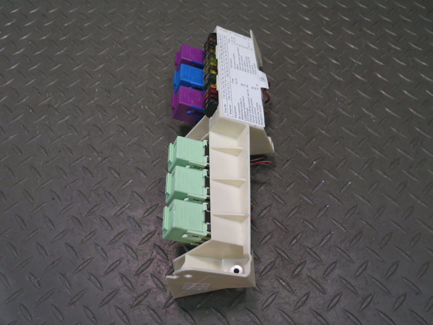 00-06 BMW E53 X5 Power Distribution Cabin Fuse Relay Box OEM