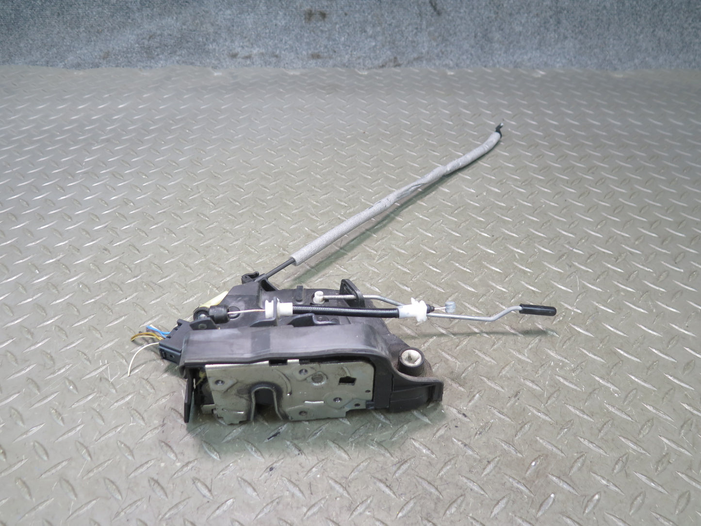 00-06 BMW X5 E53 Front Left Door Lock Latch Actuator OEM
