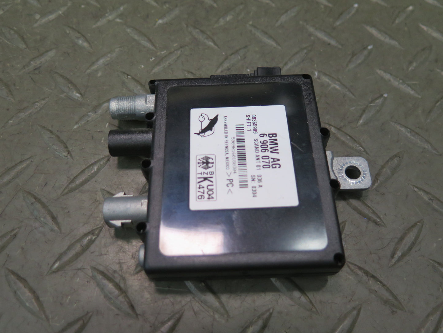 00-06 BMW E53 X5 Antenna Amplifier Trap Circuit Module 6906070 OEM