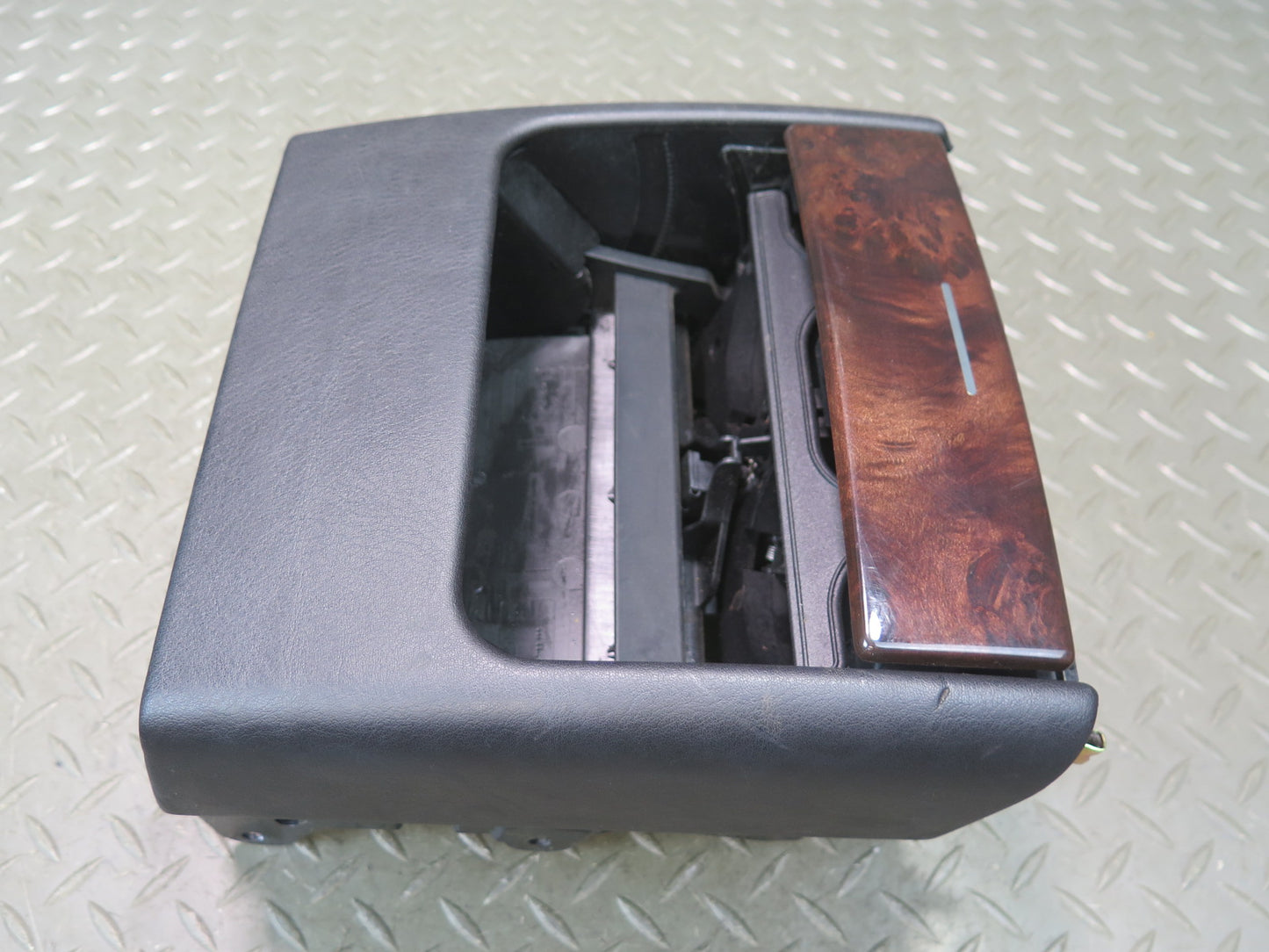 00-06 BMW E53 X5 Rear Center Console Trim Cover Panel w CUP Holder OEM